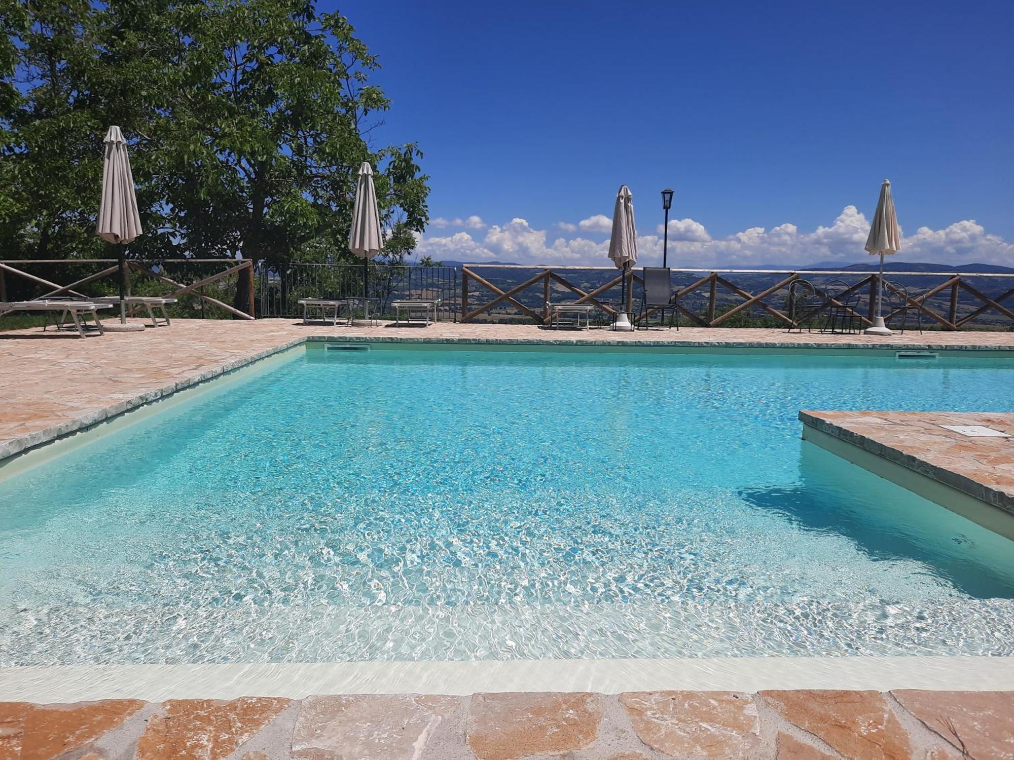 Fratta Todina Agriturismo Tenuta Conti Faina מראה חיצוני תמונה
