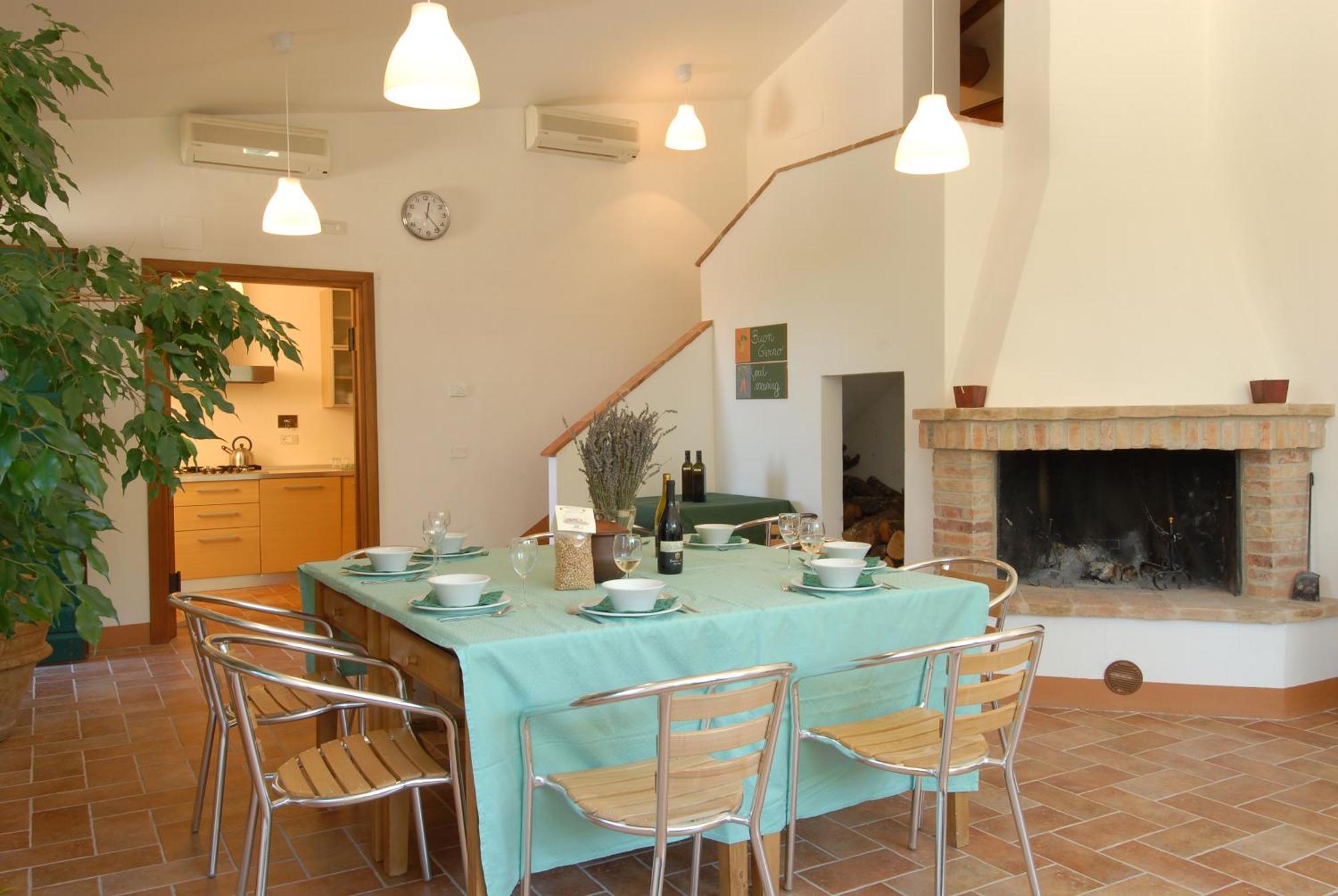Fratta Todina Agriturismo Tenuta Conti Faina מראה חיצוני תמונה