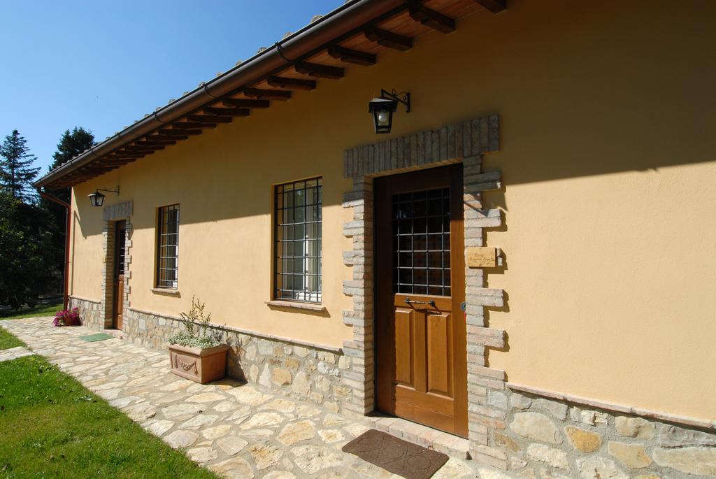 Fratta Todina Agriturismo Tenuta Conti Faina חדר תמונה